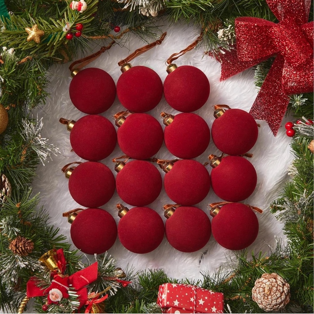 NEW Brightown Elegant Red Velvet Holiday Set of 15 Ornaments/Balls with Hangers